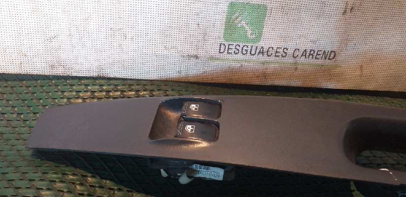 MANDO ELEVALUNAS DELANTERO IZQUIERDO 