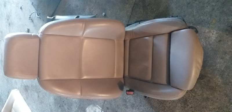 ASIENTO DELANTERO IZQUIERDO