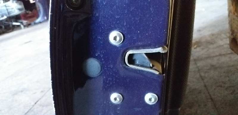 CERRADURA PUERTA DELANTERA IZQUIERDA 