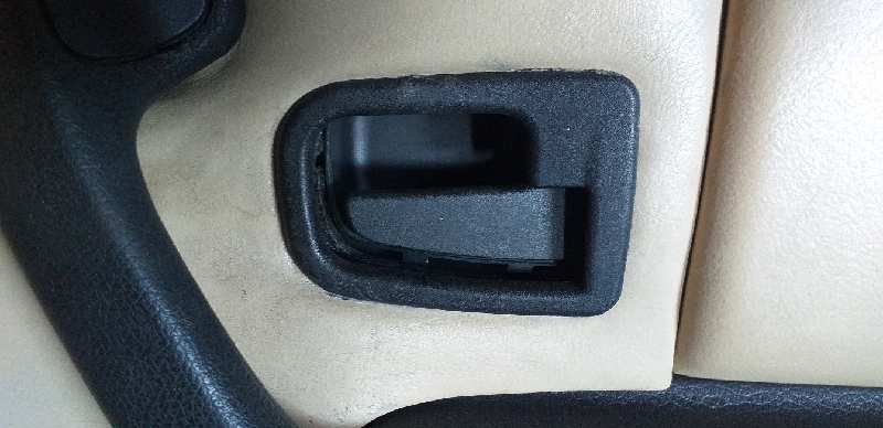 MANETA INTERIOR DELANTERA DERECHA