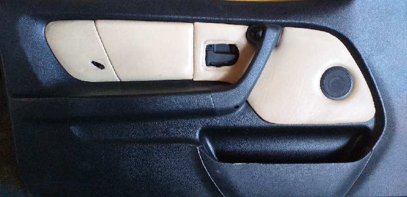 ELEVALUNAS DELANTERO IZQUIERDO