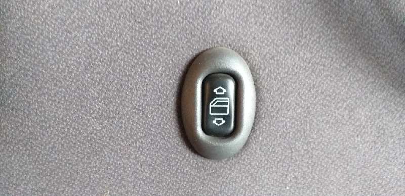 ELEVALUNAS TRASERO DERECHO