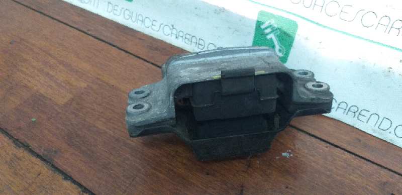 SOPORTE MOTOR DERECHO