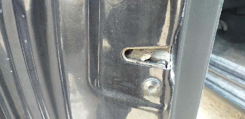 CERRADURA PUERTA DELANTERA IZQUIERDA 