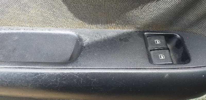 ELEVALUNAS DELANTERO IZQUIERDO