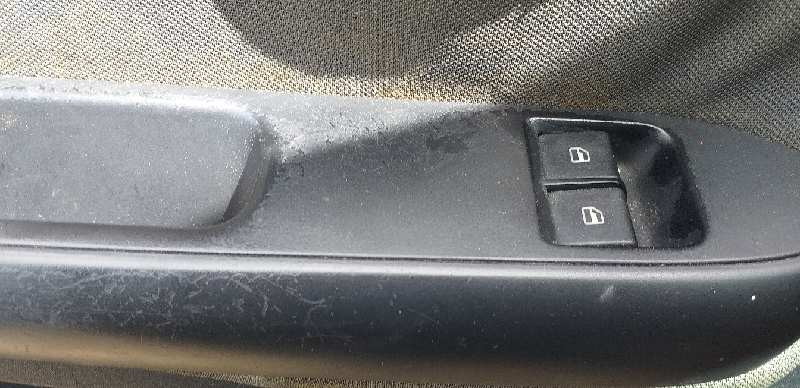 MANDO ELEVALUNAS DELANTERO IZQUIERDO 