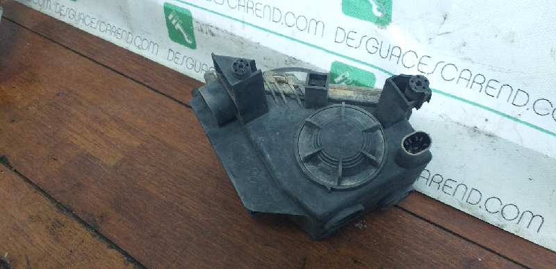 FARO ANTINIEBLA IZQUIERDO