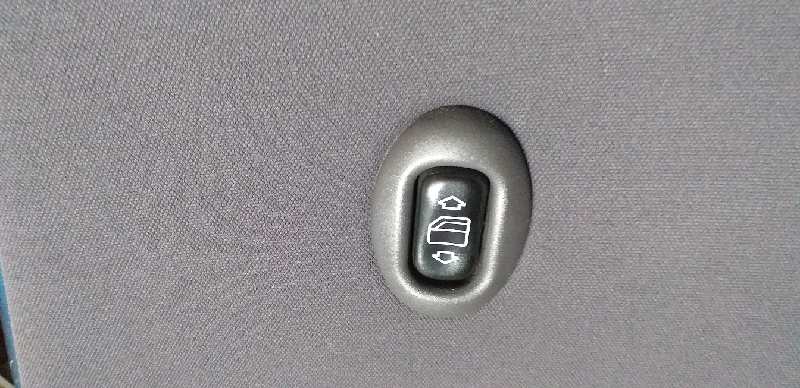 ELEVALUNAS TRASERO DERECHO