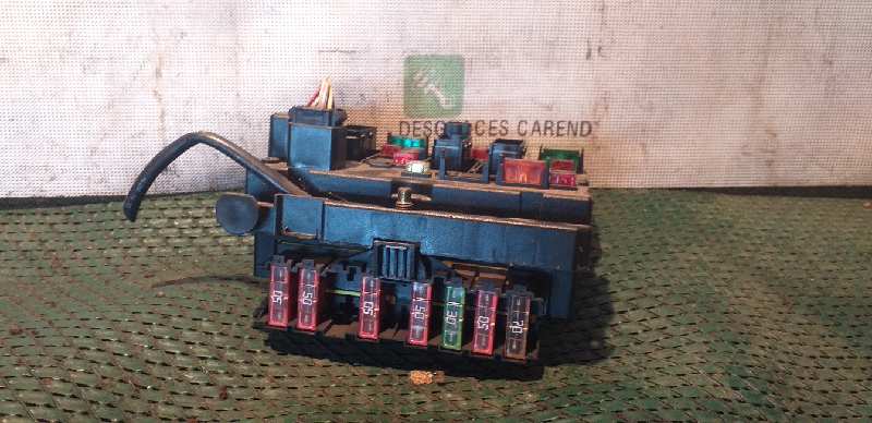 CAJA RELES - FUSIBLES