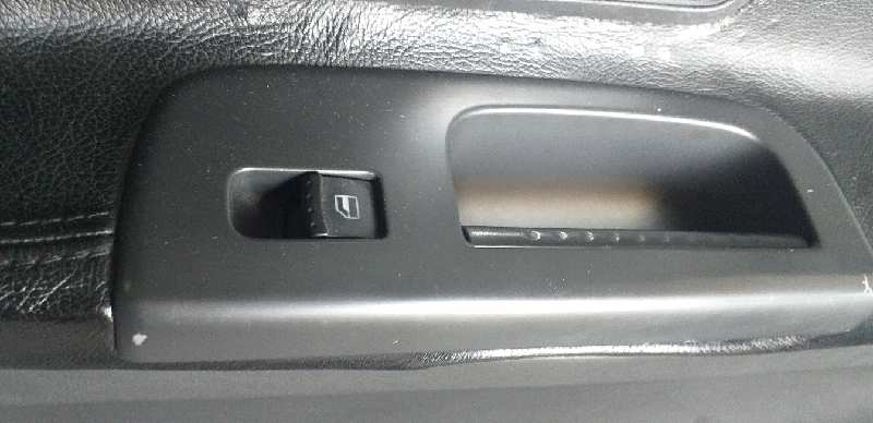 MANDO ELEVALUNAS DELANTERO DERECHO