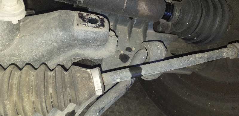 BRAZO SUSPENSION INFERIOR DELANTERO DERECHO