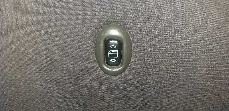 ELEVALUNAS TRASERO DERECHO