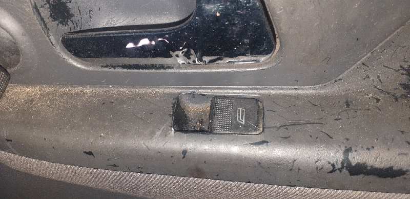 MANDO ELEVALUNAS DELANTERO DERECHO