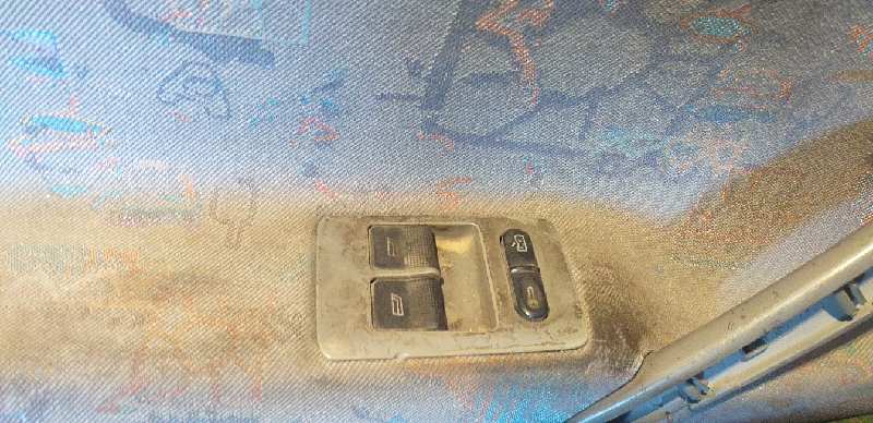 MANDO ELEVALUNAS DELANTERO IZQUIERDO 