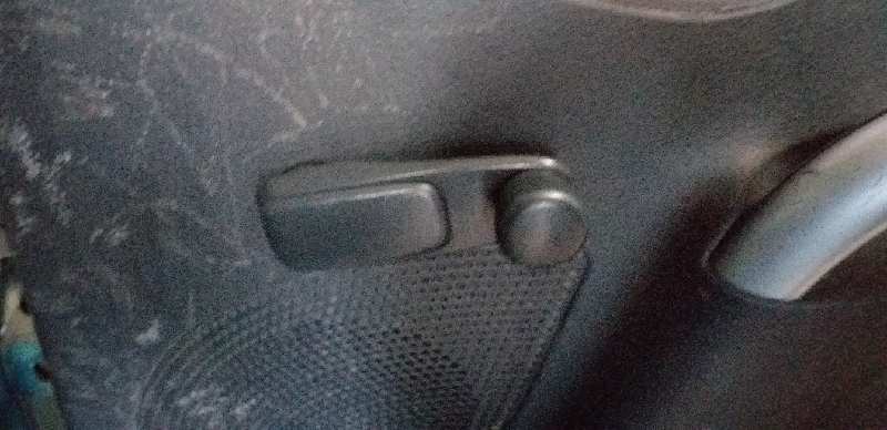 ELEVALUNAS TRASERO DERECHO