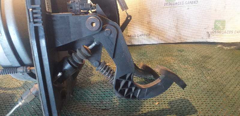 PEDAL EMBRAGUE