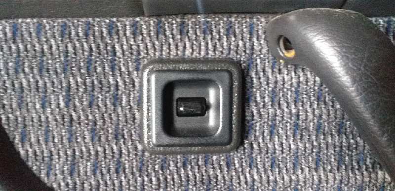 ELEVALUNAS DELANTERO DERECHO