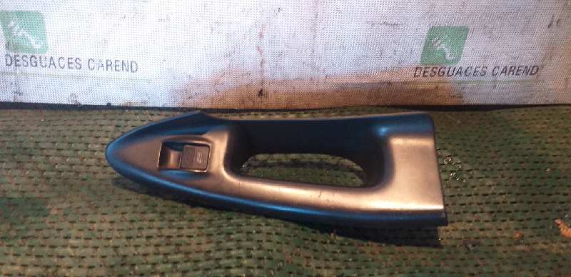 MANDO ELEVALUNAS DELANTERO DERECHO