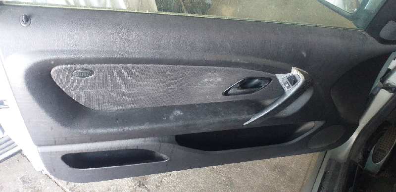 ELEVALUNAS DELANTERO IZQUIERDO