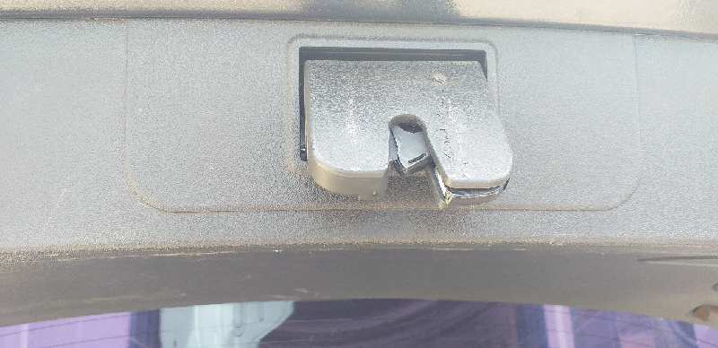 CERRADURA MALETERO - PORTON