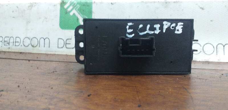 MANDO ELEVALUNAS DELANTERO IZQUIERDO 