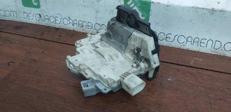 CERRADURA PUERTA DELANTERA IZQUIERDA 