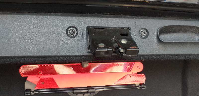 CERRADURA MALETERO / PORTON