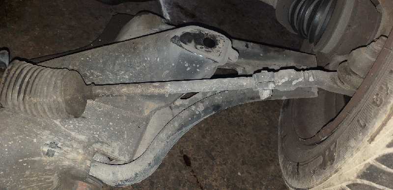 BRAZO SUSPENSION INFERIOR DELANTERO DERECHO