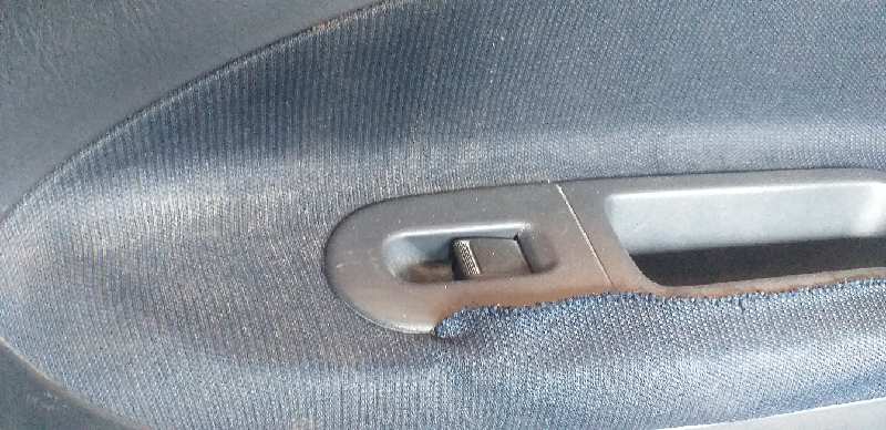 ELEVALUNAS TRASERO DERECHO