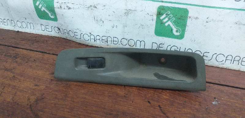 MANDO ELEVALUNAS DELANTERO DERECHO