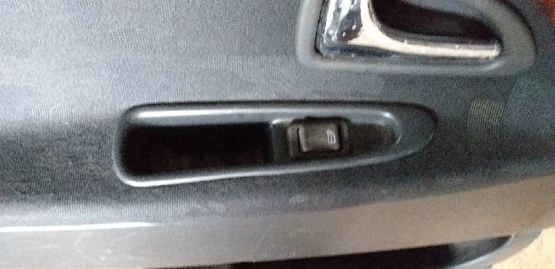 ELEVALUNAS TRASERO IZQUIERDO