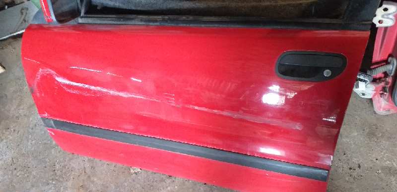 PUERTA DELANTERA IZQUIERDA