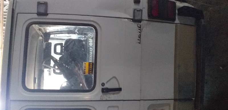 PUERTA TRASERA DERECHA RENAULT TRAFIC (DESDE 5.89)