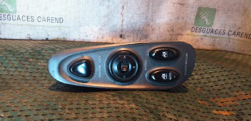 MANDO ELEVALUNAS DELANTERO IZQUIERDO 