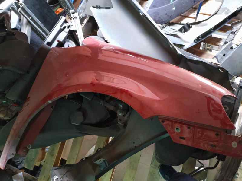 ALETA DELANTERA DERECHA