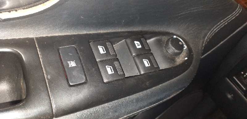 ELEVALUNAS DELANTERO IZQUIERDO