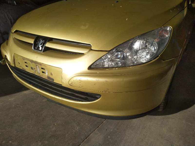 PARAGOLPES DELANTERO