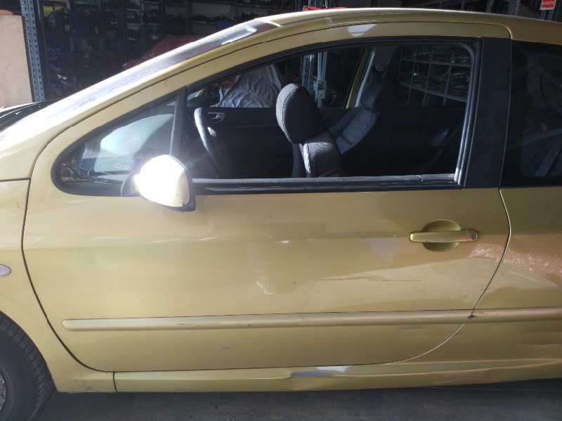 PUERTA DELANTERA IZQUIERDA