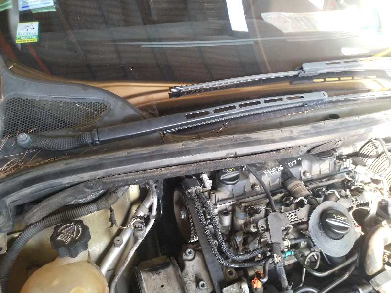 BRAZO LIMPIA DELANTERO DERECHO