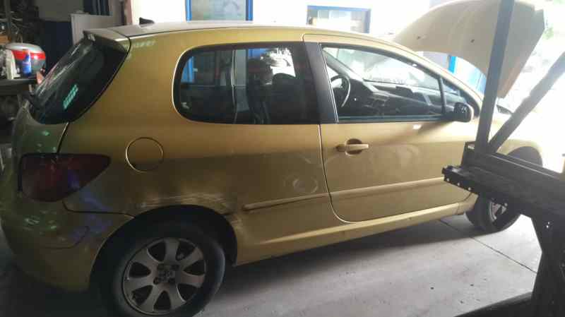 ELEVALUNAS DELANTERO DERECHO