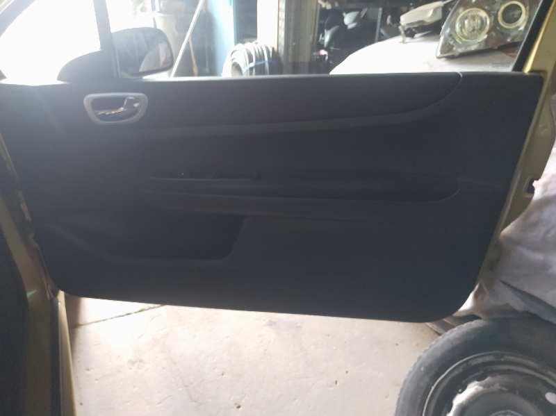 ELEVALUNAS DELANTERO DERECHO