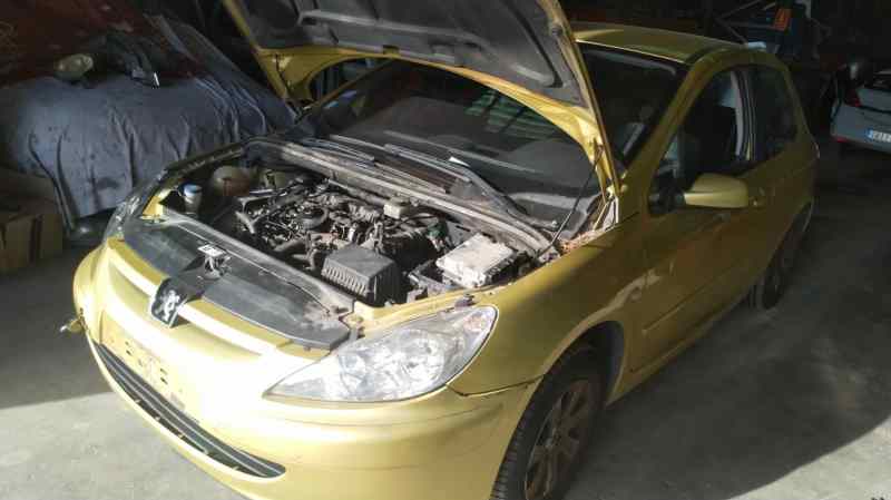 GUARNECIDO PUERTA DELANTERA IZQUIERDA