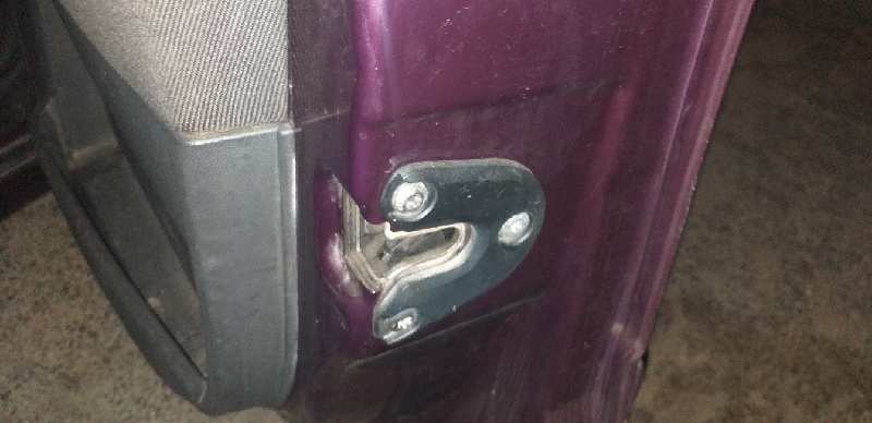 CERRADURA PUERTA DELANTERA DERECHA