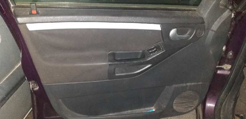 GUARNECIDO PUERTA DELANTERA IZQUIERDA