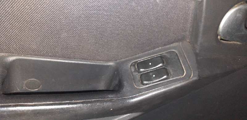 MANDO ELEVALUNAS DELANTERO IZQUIERDO 