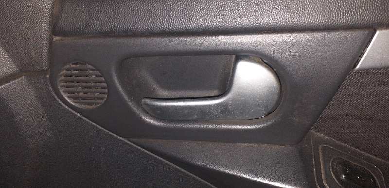 MANETA INTERIOR DELANTERA DERECHA