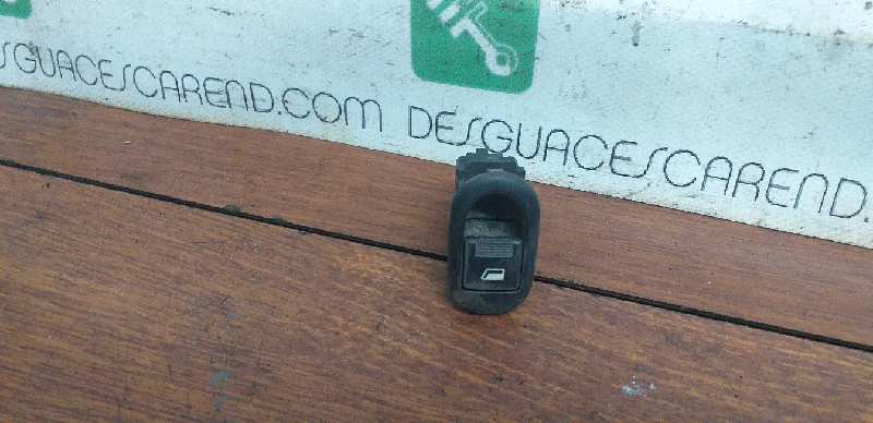 MANDO ELEVALUNAS DELANTERO DERECHO