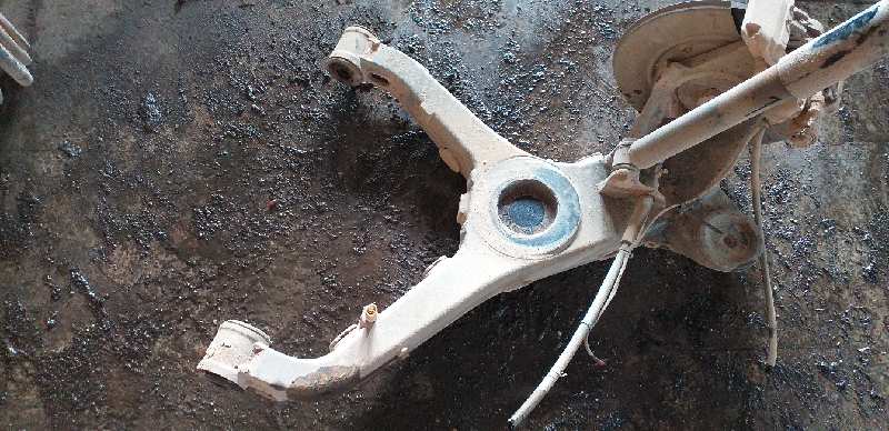 BRAZO SUSPENSION INFERIOR TRASERO DERECHO