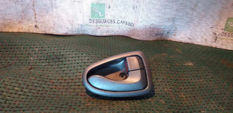 MANETA INTERIOR DELANTERA DERECHA