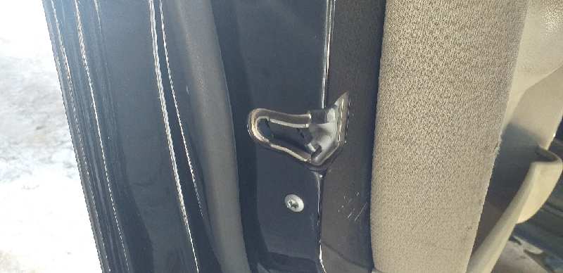 CERRADURA PUERTA DELANTERA IZQUIERDA 